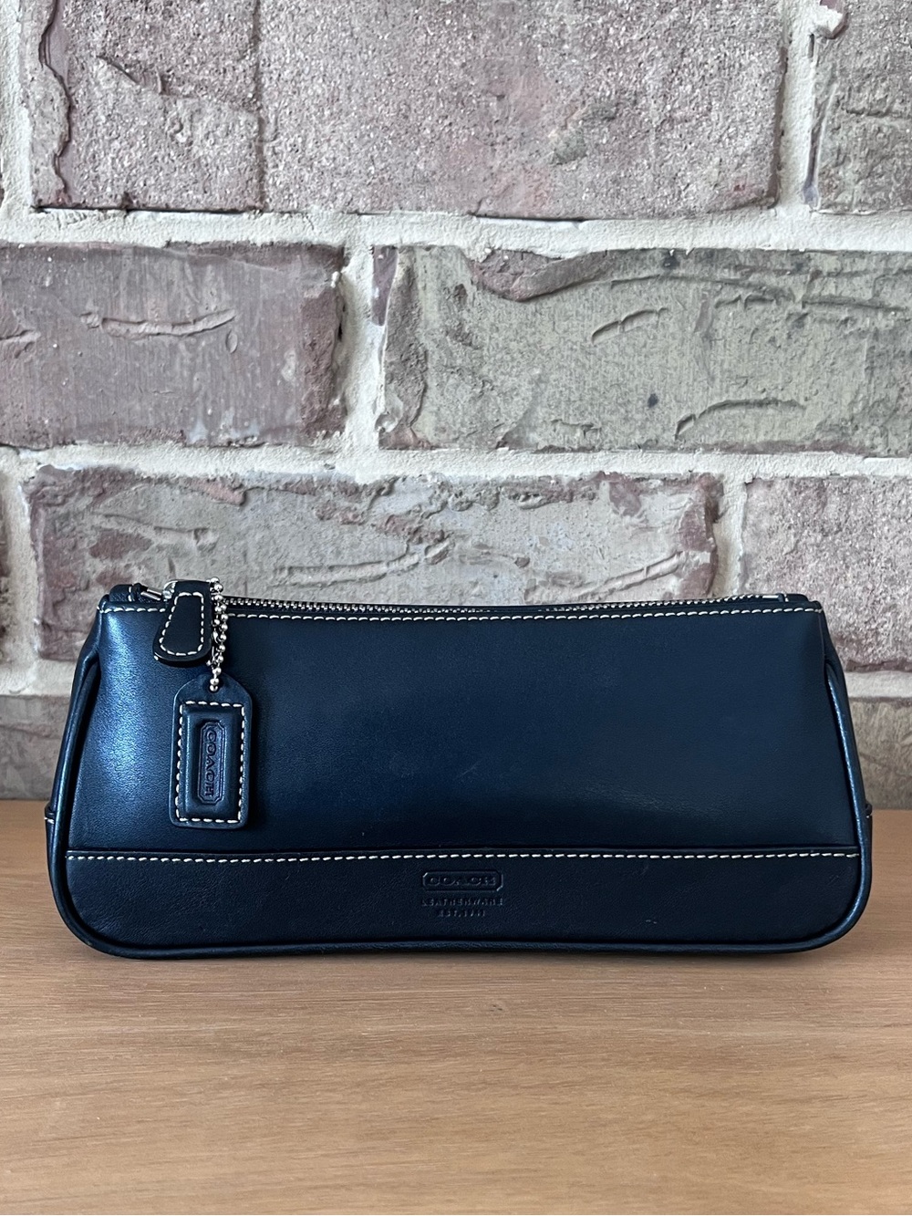 Coach Hamptons Large Cosmetic Case in Black. Style 7514